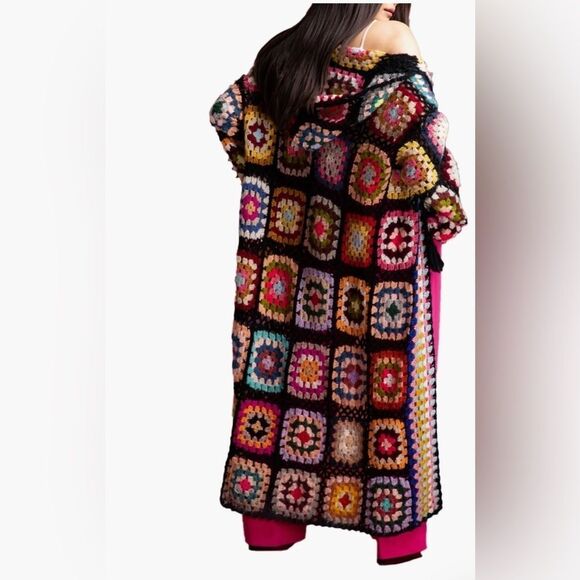 SAACHI Hooded Square Crochet Ruana - Picture 4 of 9